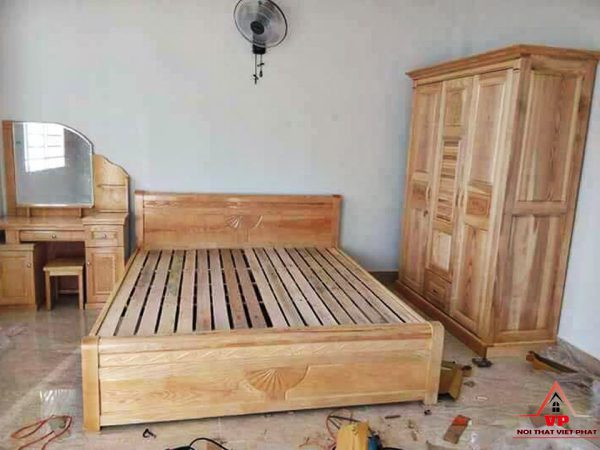 Giường gỗ sồi
